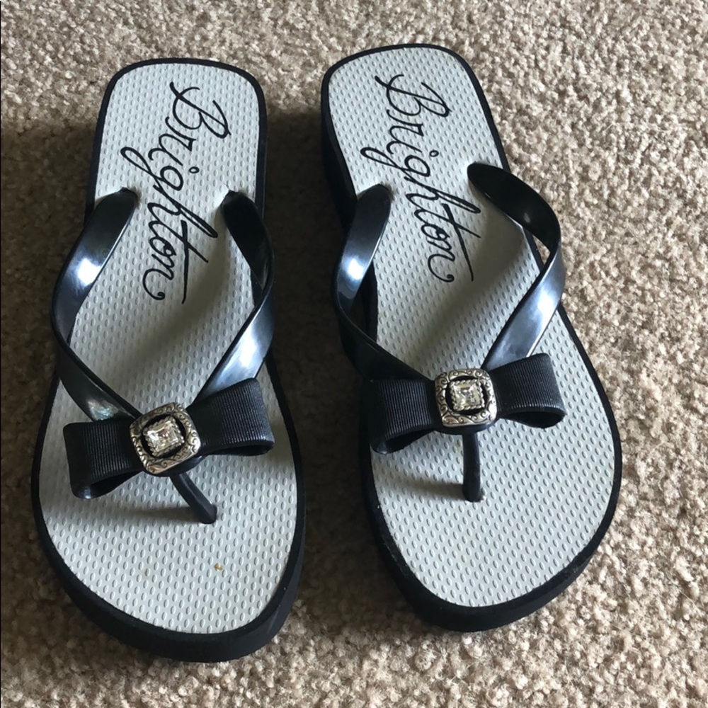 Brighton size 8 flip flops